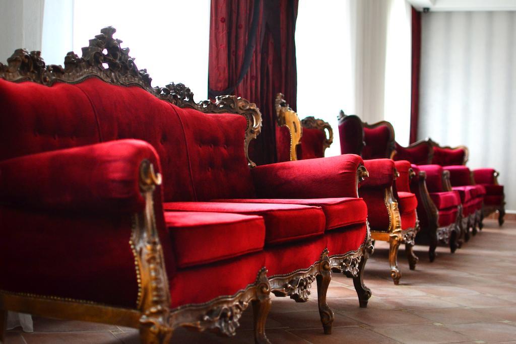 Kera Hotel Nesterenki Dış mekan fotoğraf