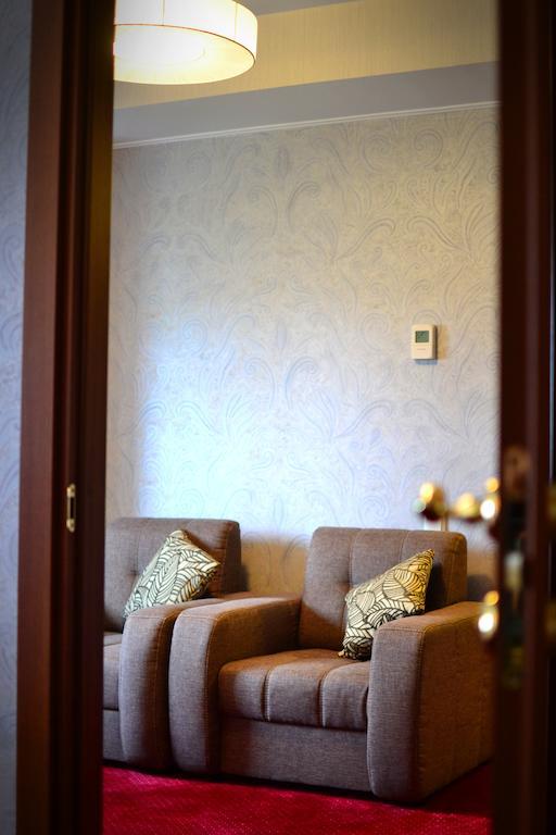 Kera Hotel Nesterenki Oda fotoğraf