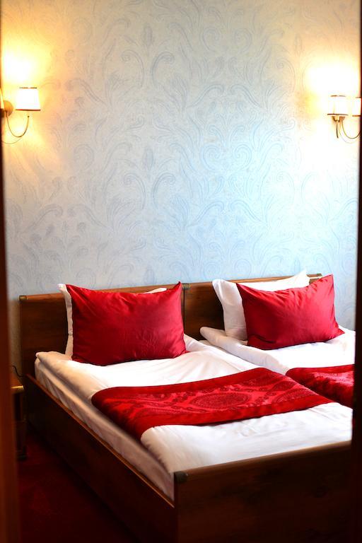 Kera Hotel Nesterenki Oda fotoğraf