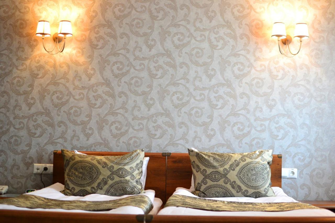 Kera Hotel Nesterenki Dış mekan fotoğraf