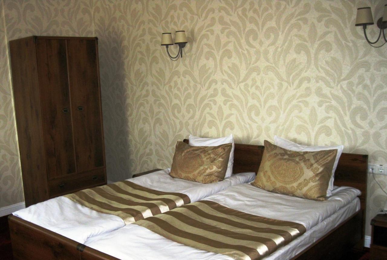 Kera Hotel Nesterenki Dış mekan fotoğraf
