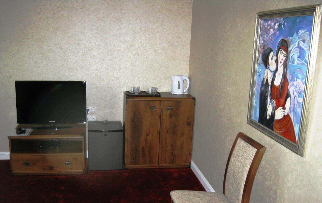 Kera Hotel Nesterenki Dış mekan fotoğraf